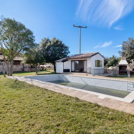 Villa Tranquil In With Private Swimming Pool